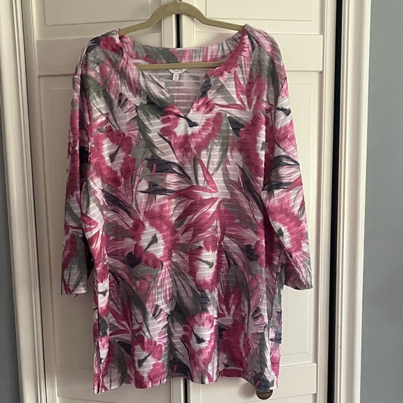 Coral Bay Tops - Woman’s 3x Coral Bay top $10